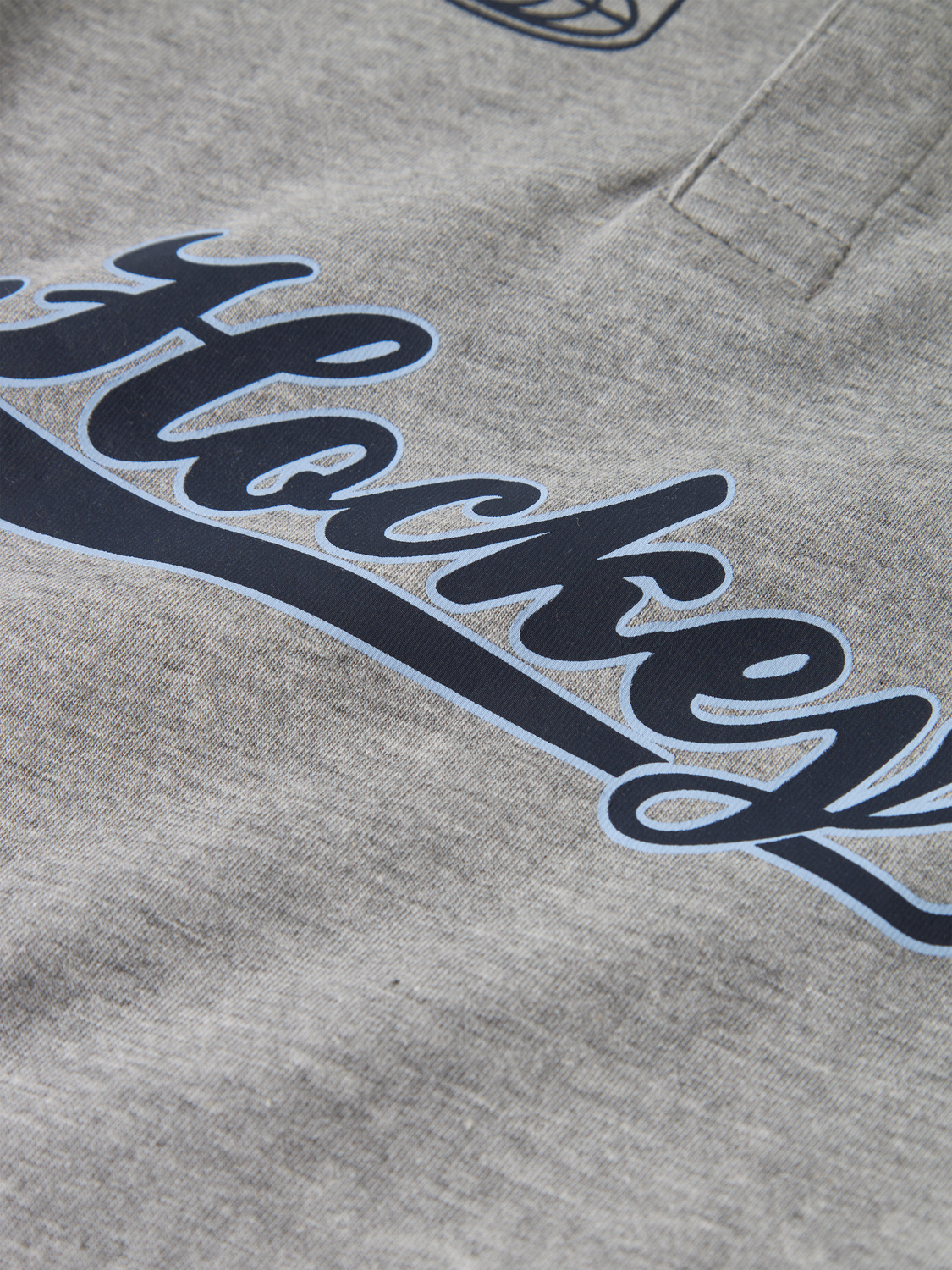 model_shot-front_full